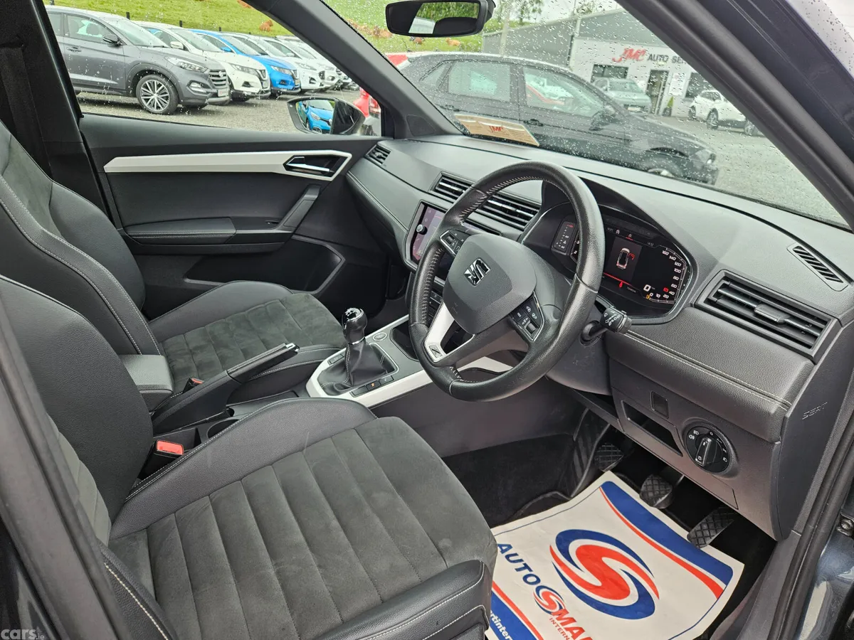 SEAT Arona SUV, Diesel, 2019, Grey