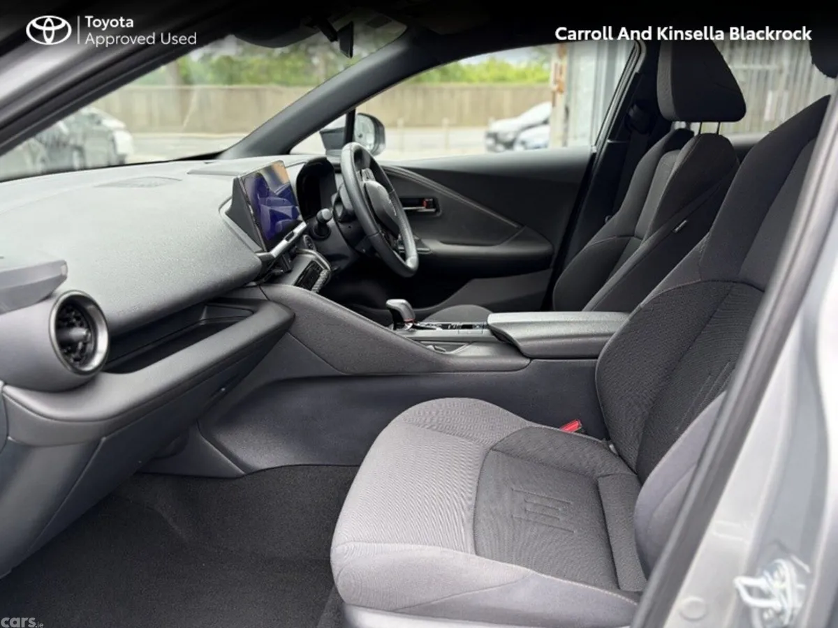 Toyota C-HR SUV, Petrol Hybrid, 2025, Silver