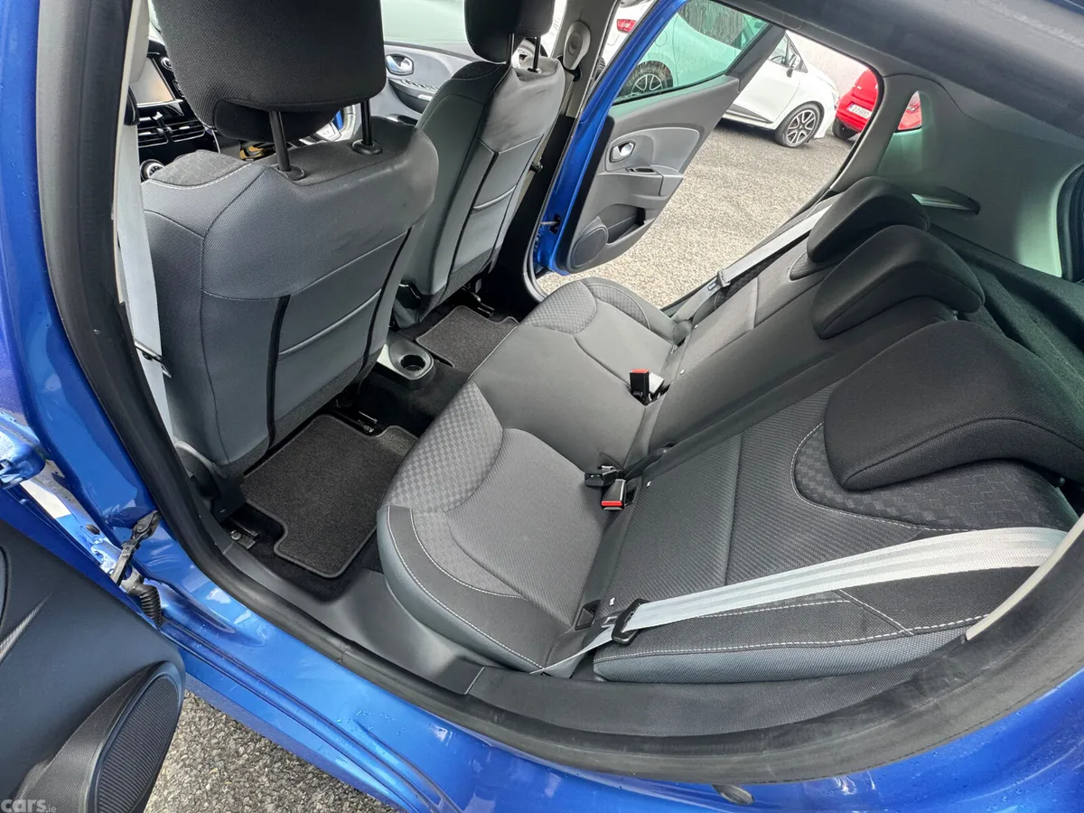Renault Clio Hatchback, Petrol, 2015, Blue