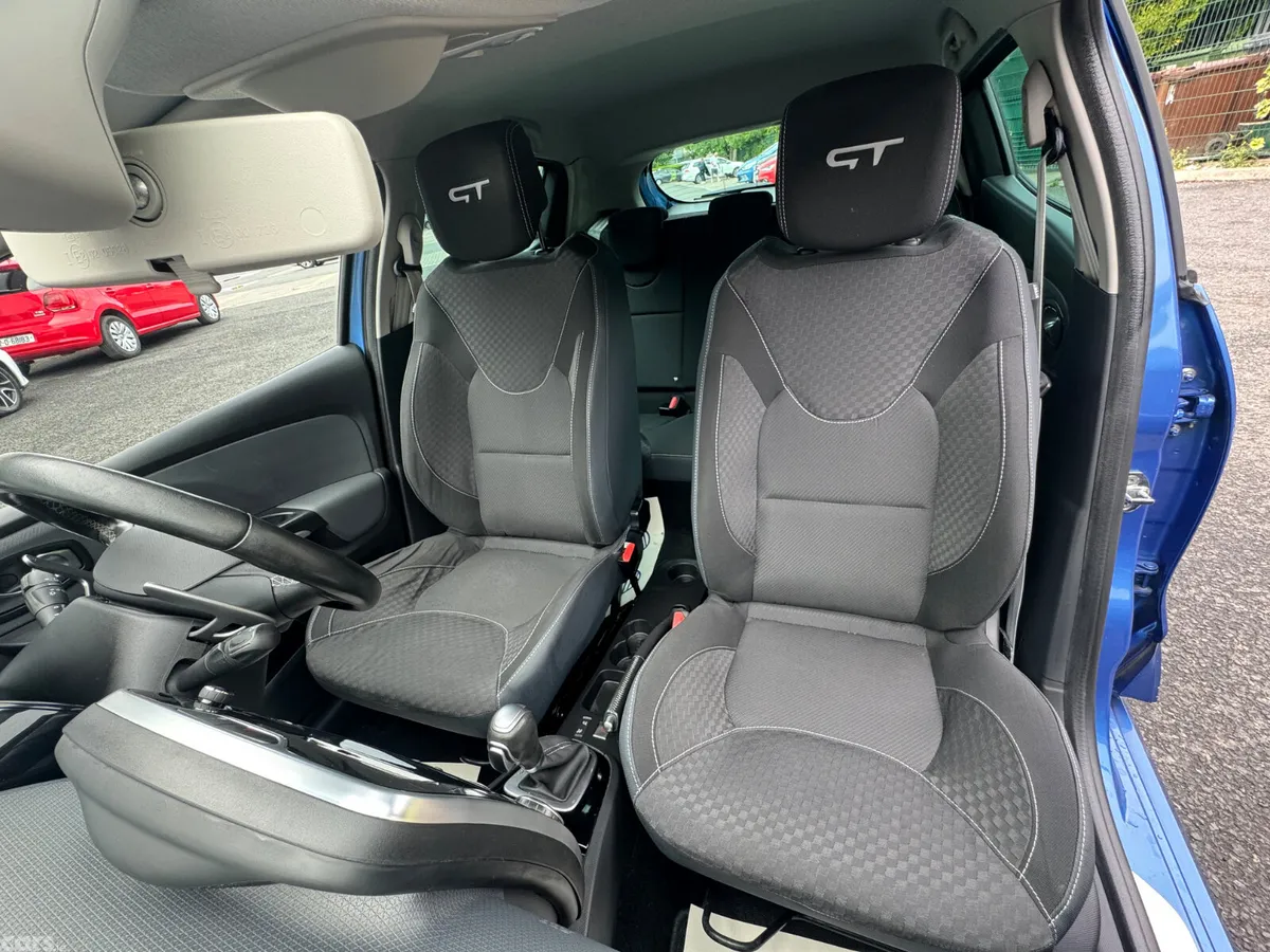 Renault Clio Hatchback, Petrol, 2015, Blue