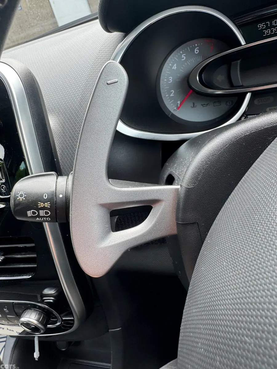 Renault Clio Hatchback, Petrol, 2015, Blue