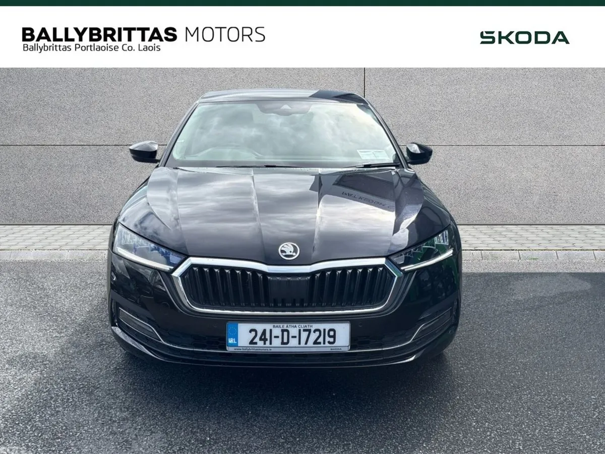 Skoda Octavia Saloon, Diesel, 2024, Black
