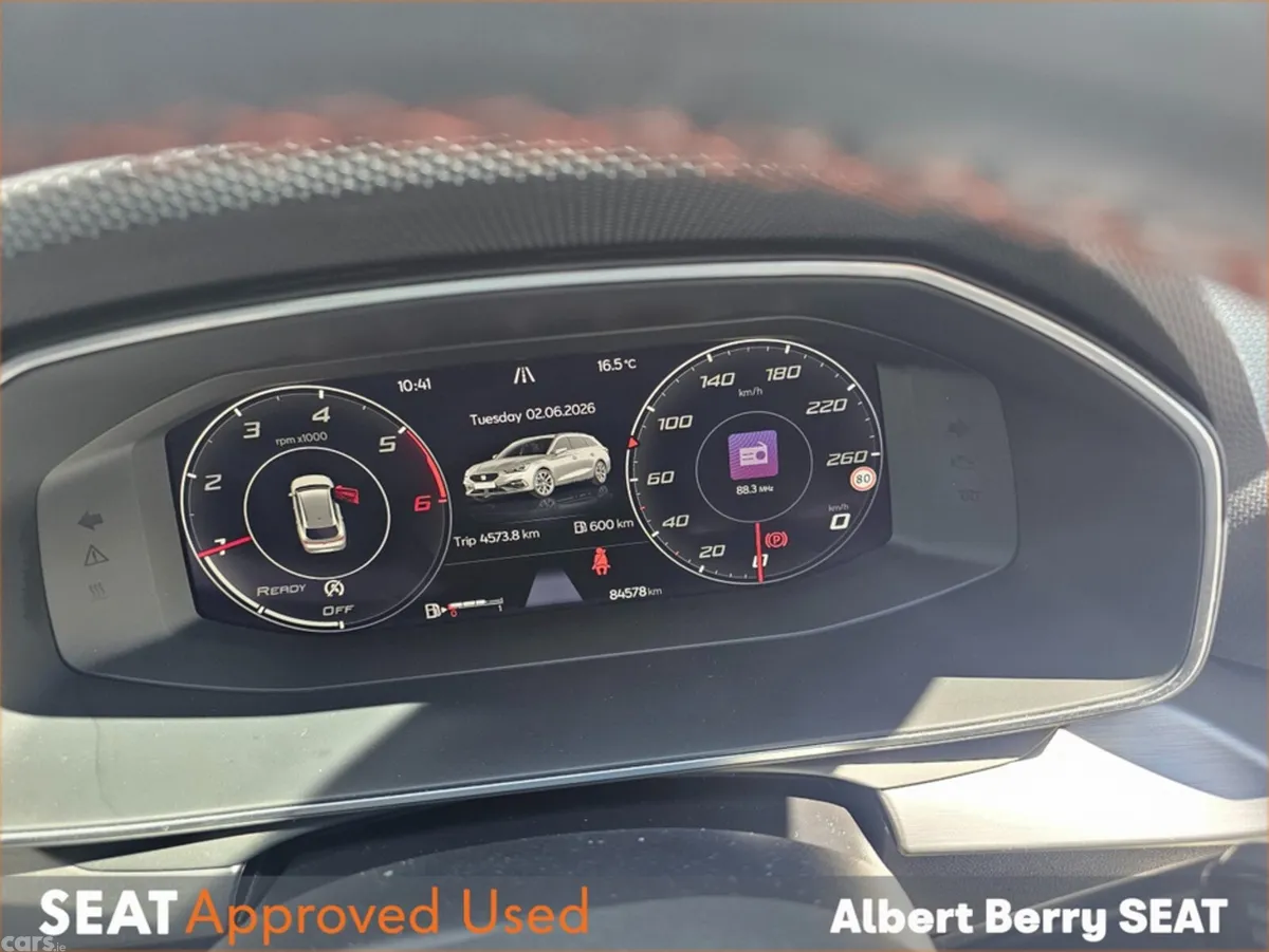 SEAT Leon Hatchback, Diesel, 2023, Grey