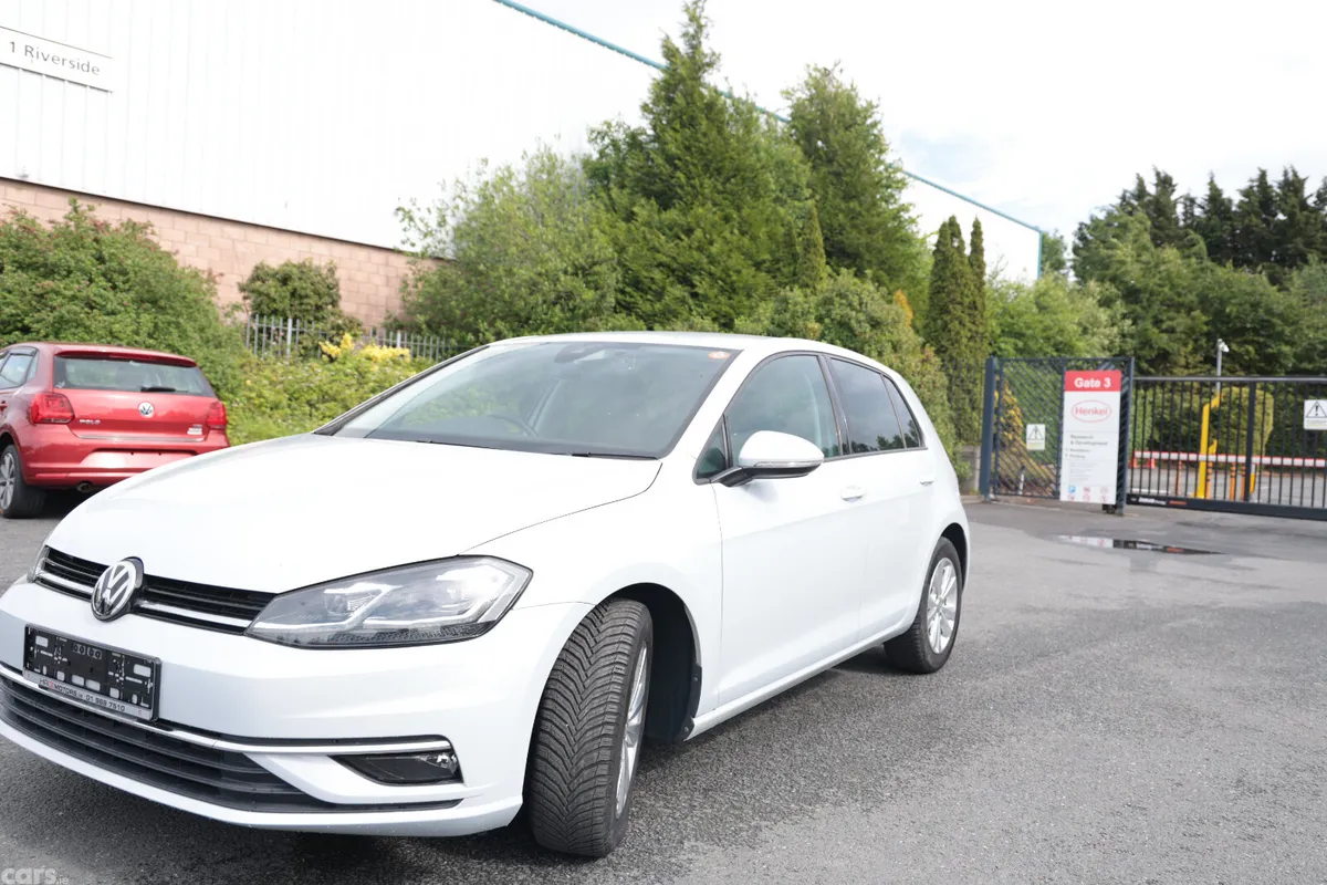 Volkswagen Golf Hatchback, Petrol, 2017, White