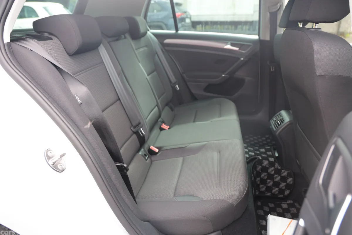 Volkswagen Golf Hatchback, Petrol, 2017, White