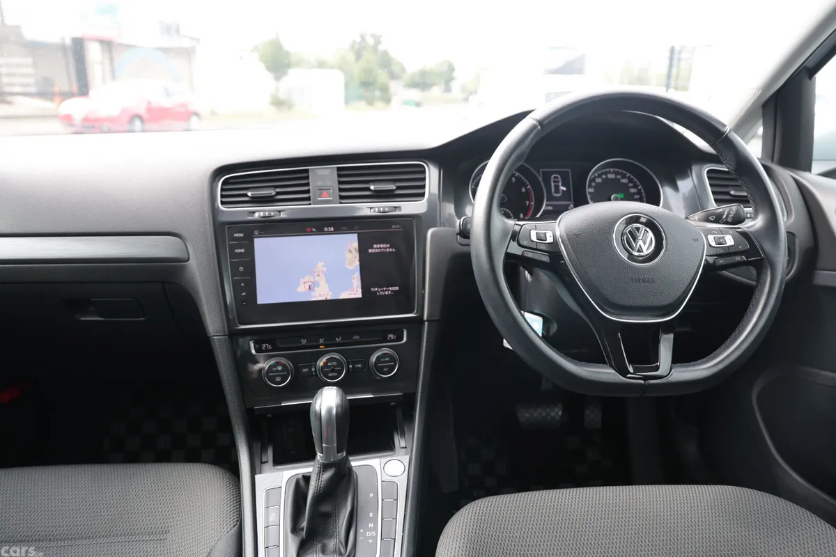 Volkswagen Golf Hatchback, Petrol, 2017, White