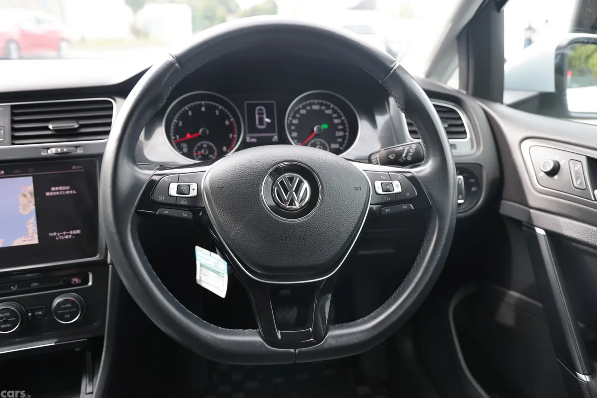 Volkswagen Golf Hatchback, Petrol, 2017, White
