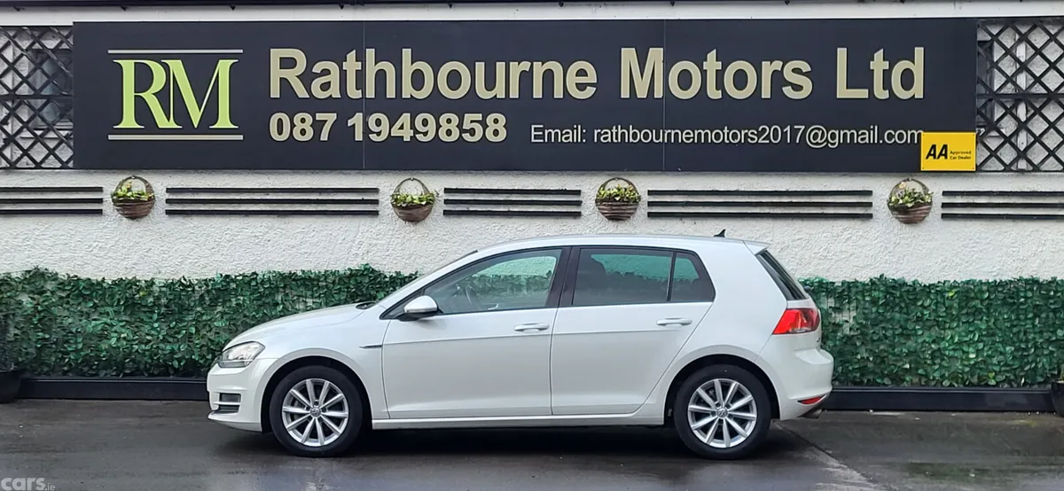 Volkswagen Golf Hatchback, Petrol, 2015, White