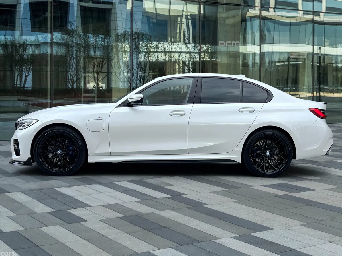 BMW 3-Series Saloon, Petrol Plug-in Hybrid, 2021, White