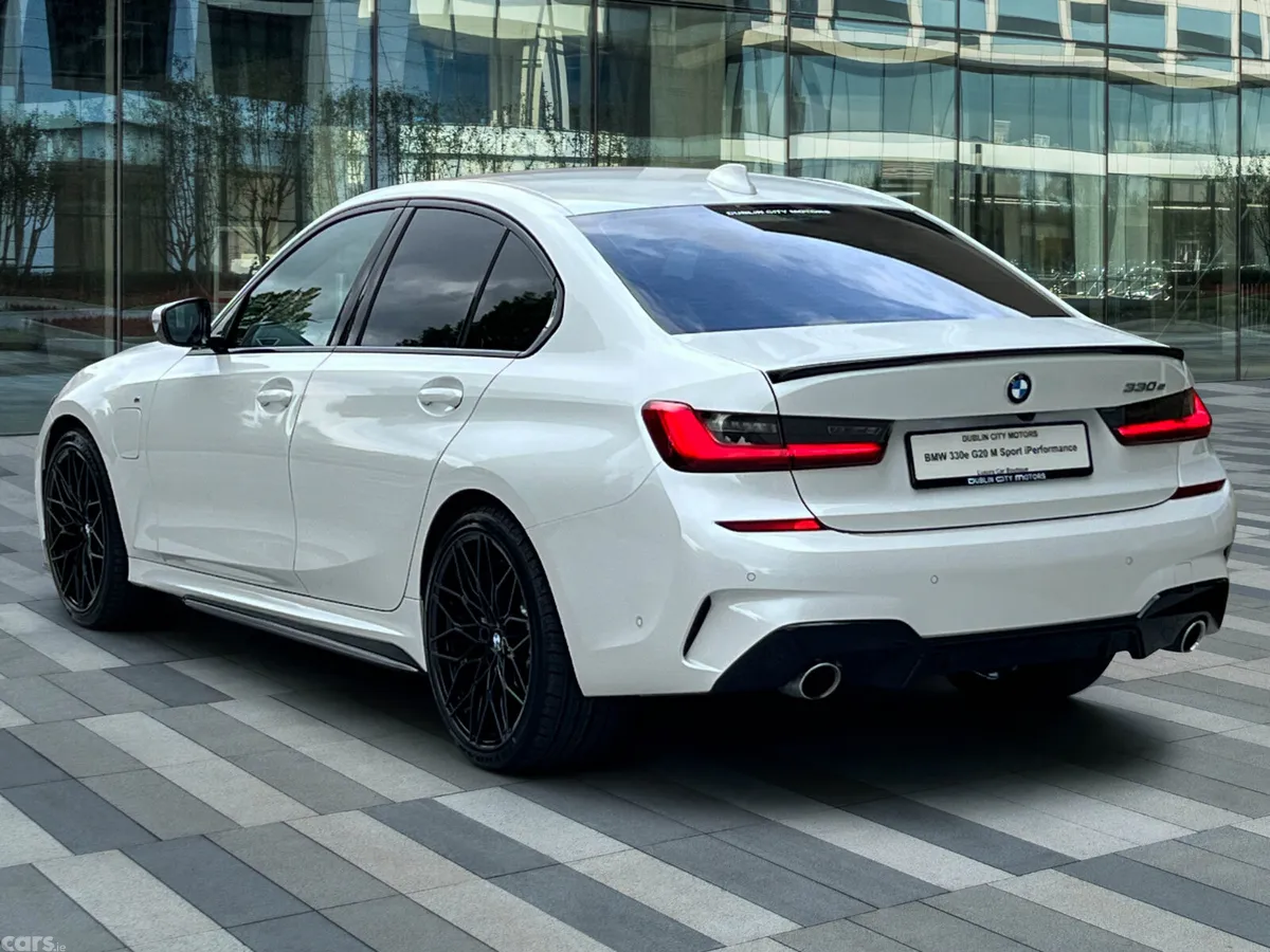 BMW 3-Series Saloon, Petrol Plug-in Hybrid, 2021, White