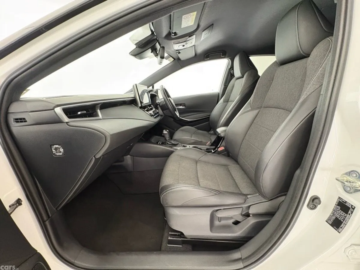 Toyota Corolla Hatchback, Petrol Hybrid, 2023, White
