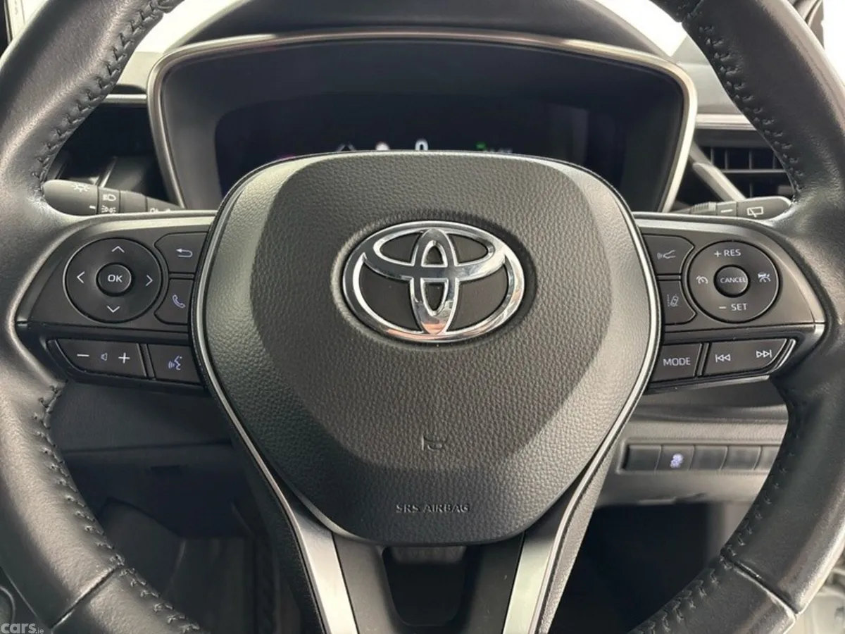 Toyota Corolla Hatchback, Petrol Hybrid, 2023, White