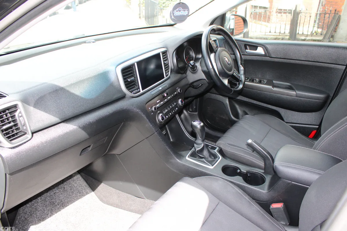 Kia Sportage SUV, Diesel Hybrid, 2022, Black