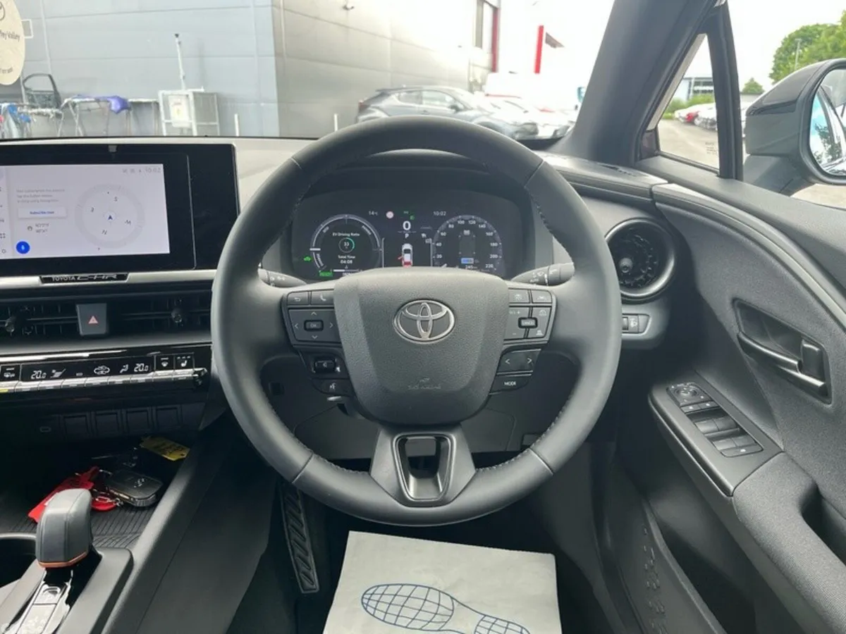 Toyota C-HR SUV, Petrol Hybrid, 2024, Purple