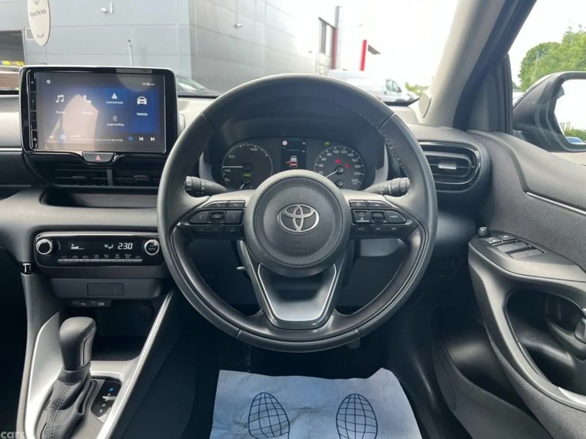 Toyota Yaris Hatchback, Petrol Hybrid, 2024, Grey