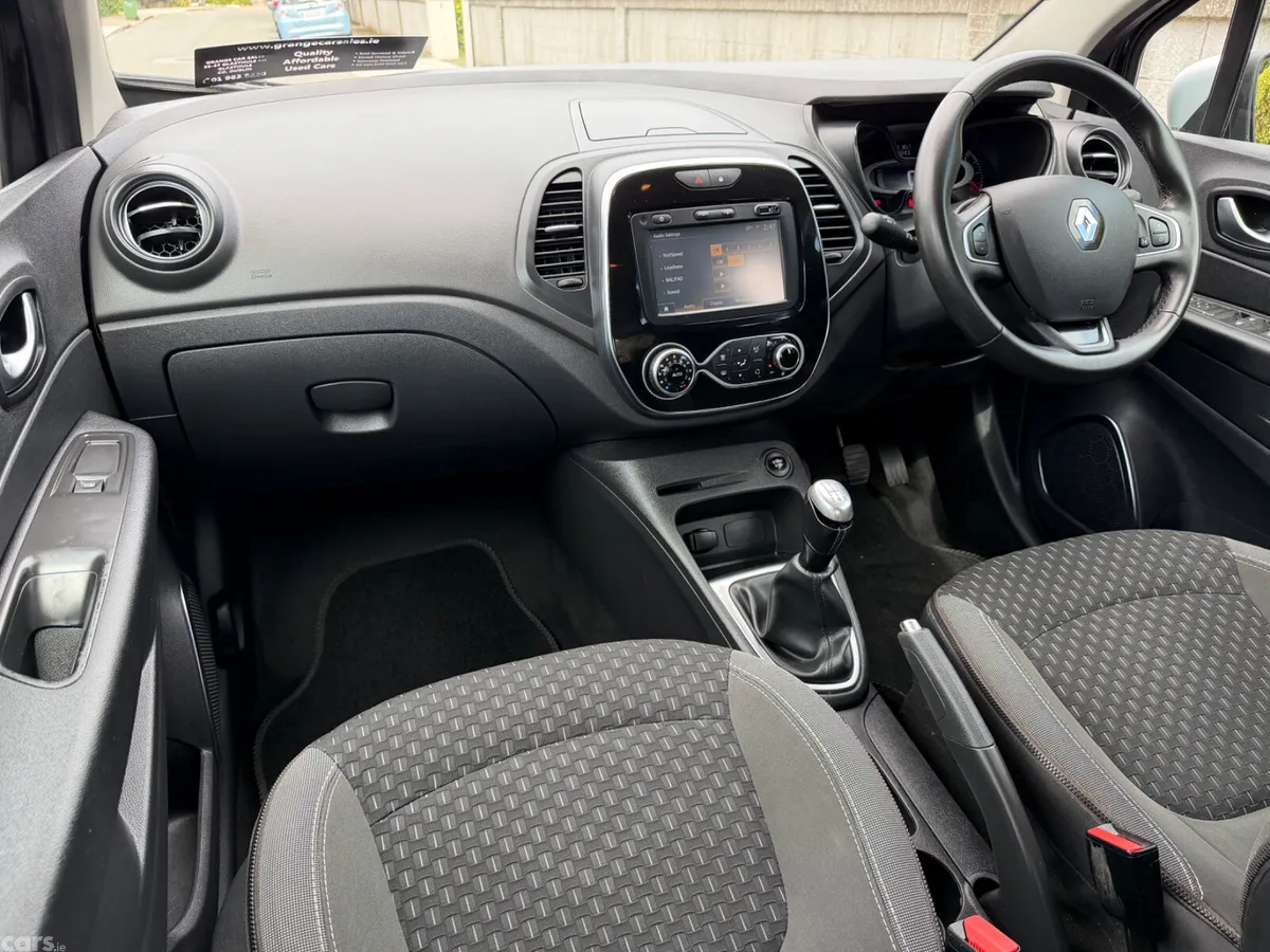 Renault Captur Hatchback, Petrol, 2018, Black
