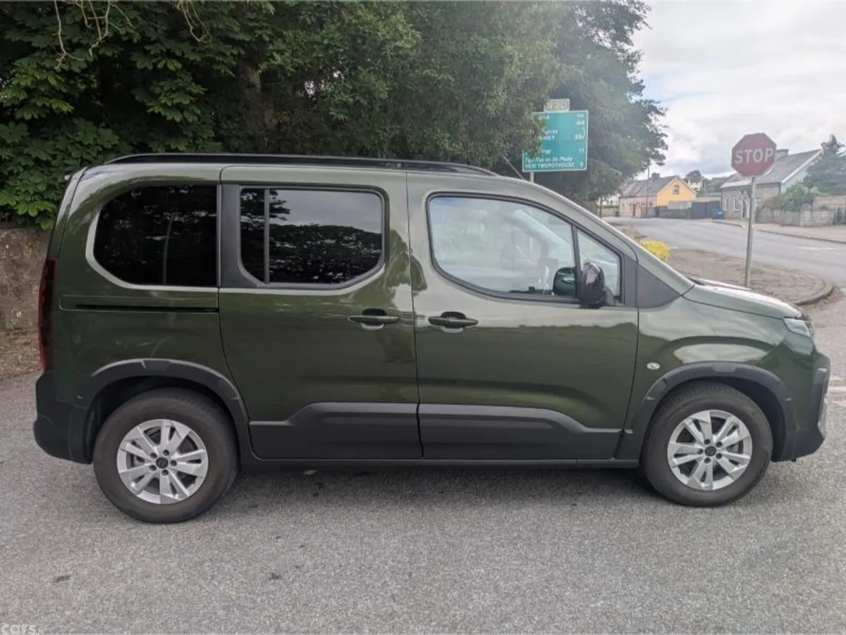 Peugeot Rifter MPV, Diesel, 2025, Green