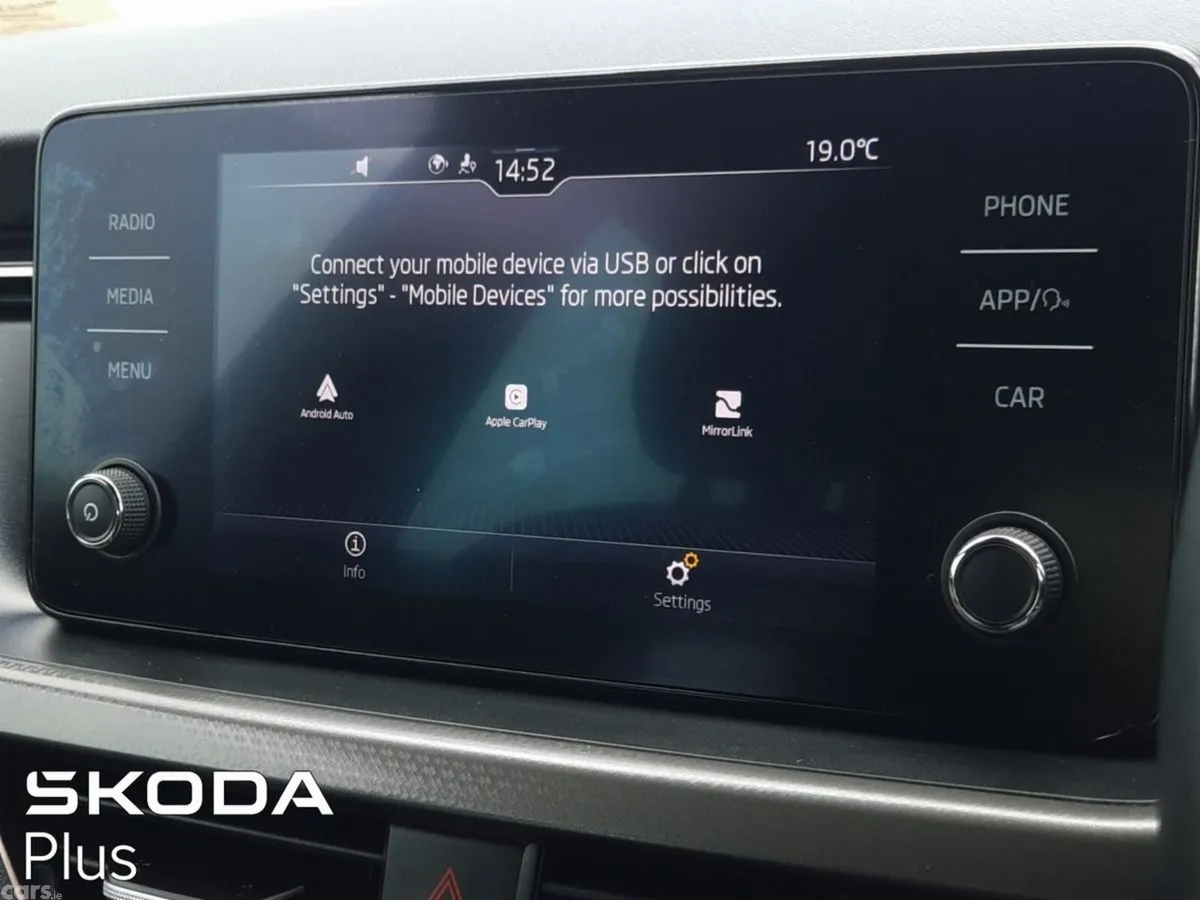 Skoda Kamiq Hatchback, Petrol, 2023, Grey