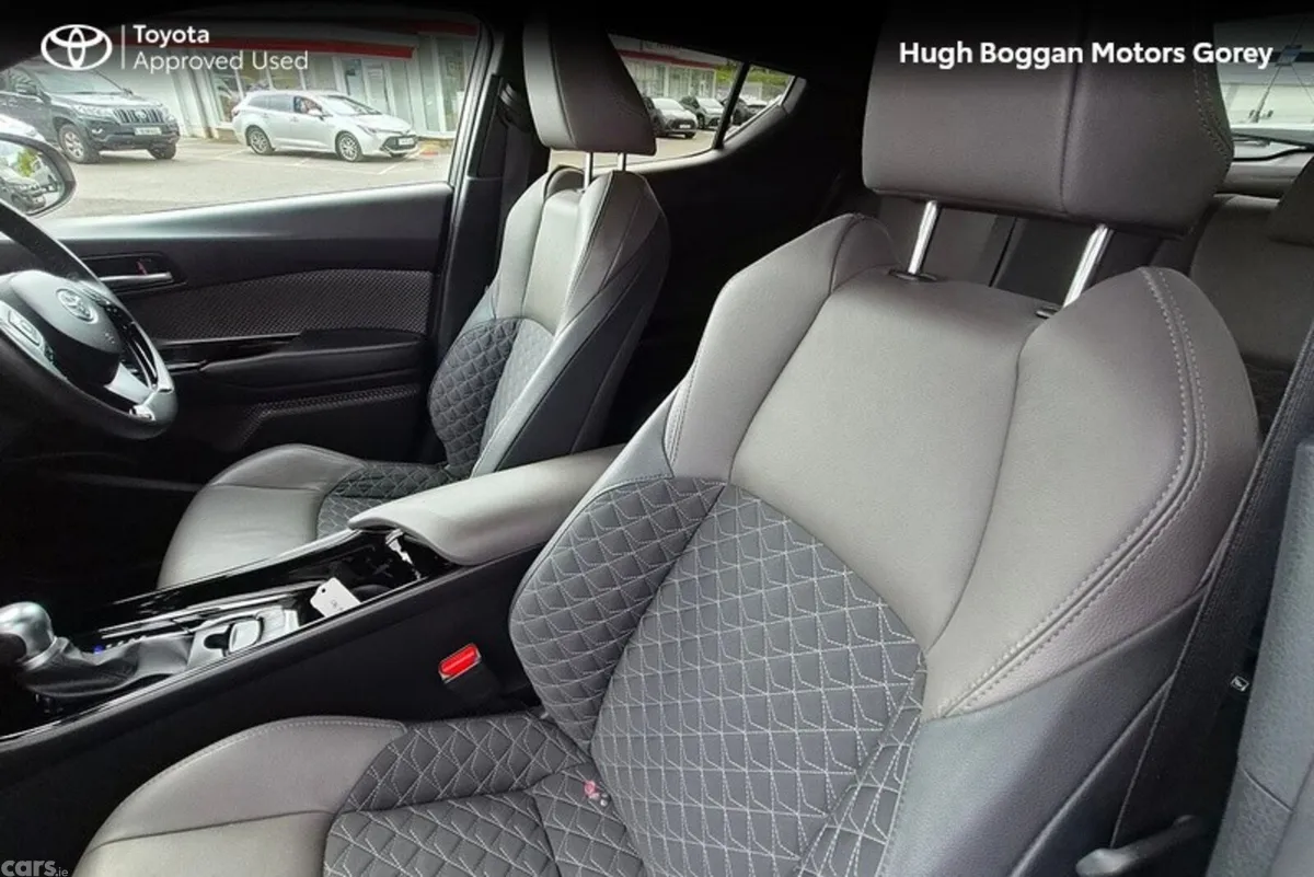 Toyota C-HR SUV, Petrol Hybrid, 2021, Grey