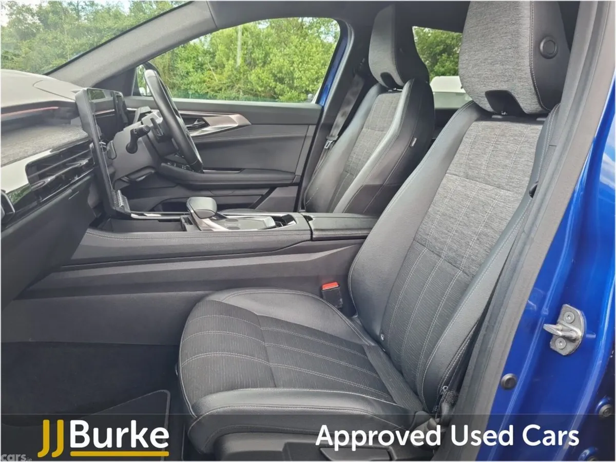 Renault Austral SUV, Petrol, 2023, Blue