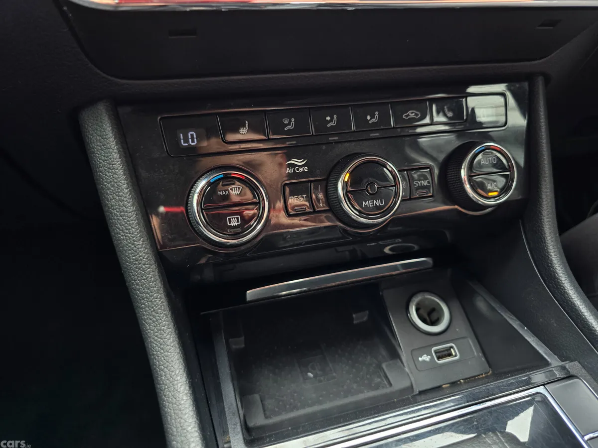 Skoda Superb Estate, Diesel, 2018, Grey