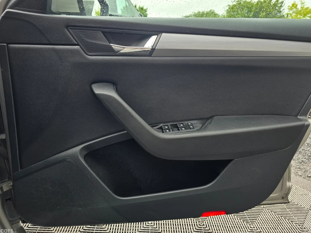Skoda Superb Estate, Diesel, 2018, Grey