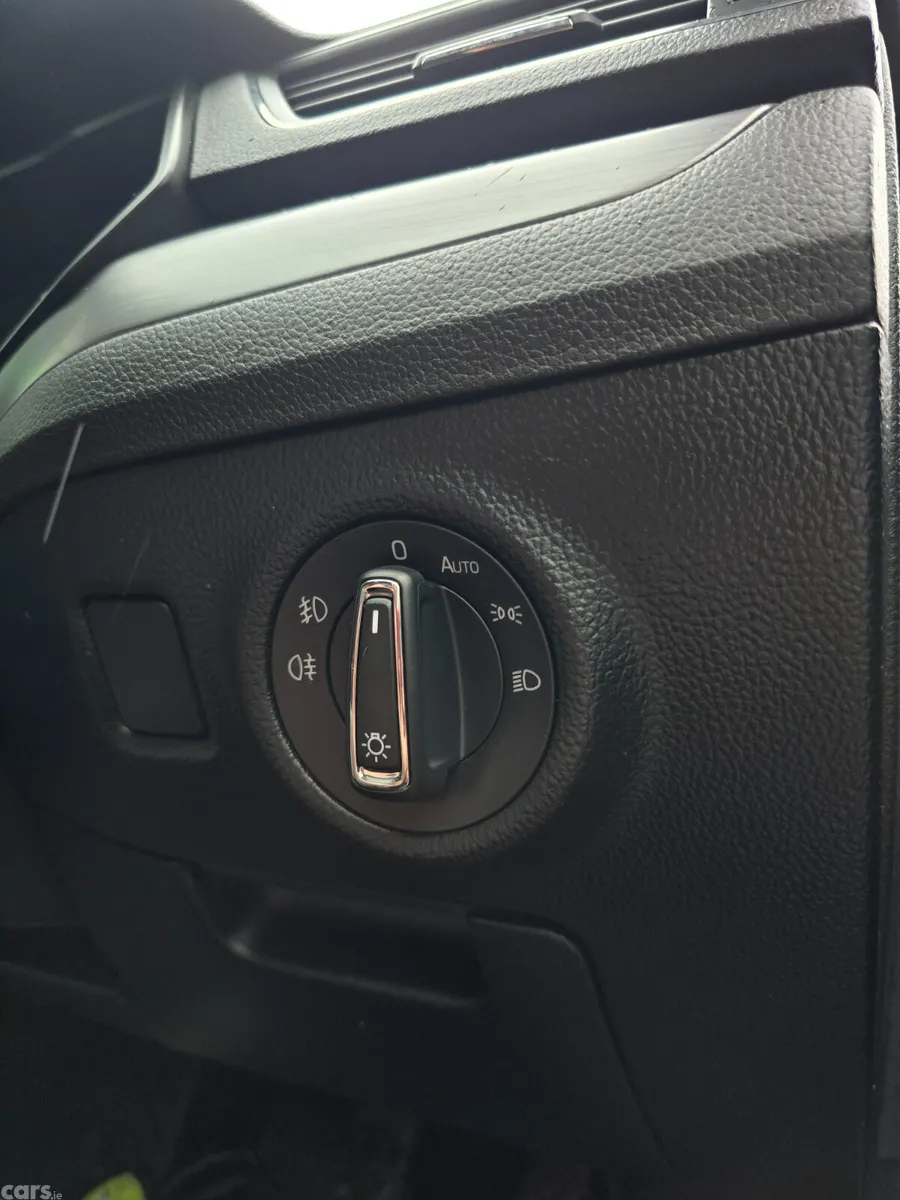Skoda Superb Estate, Diesel, 2018, Grey