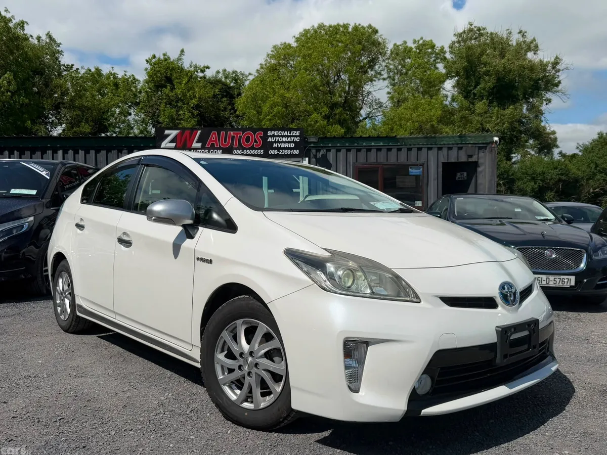 Toyota Prius Hatchback, Petrol Hybrid, 2014, White