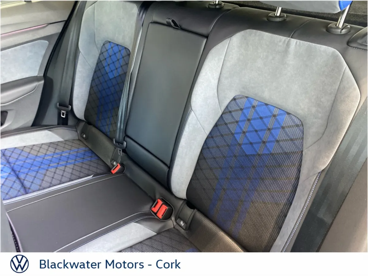 Volkswagen Golf Hatchback, Petrol, 2027, Black