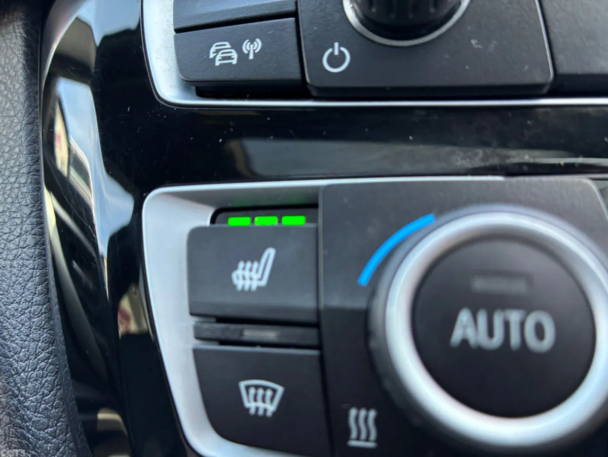 BMW 3-Series Estate, Diesel, 2018, Blue