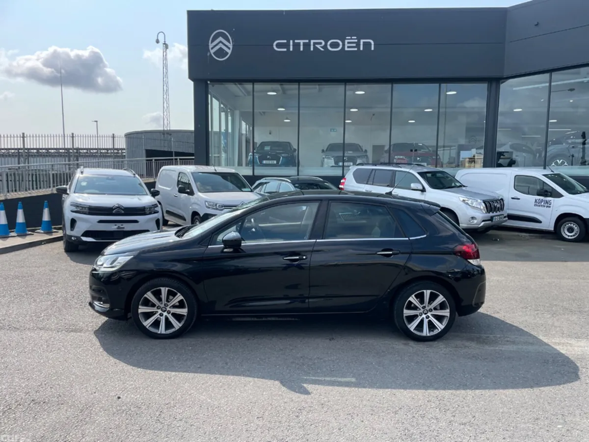 Citroen C4 Hatchback, Petrol, 2017, Black