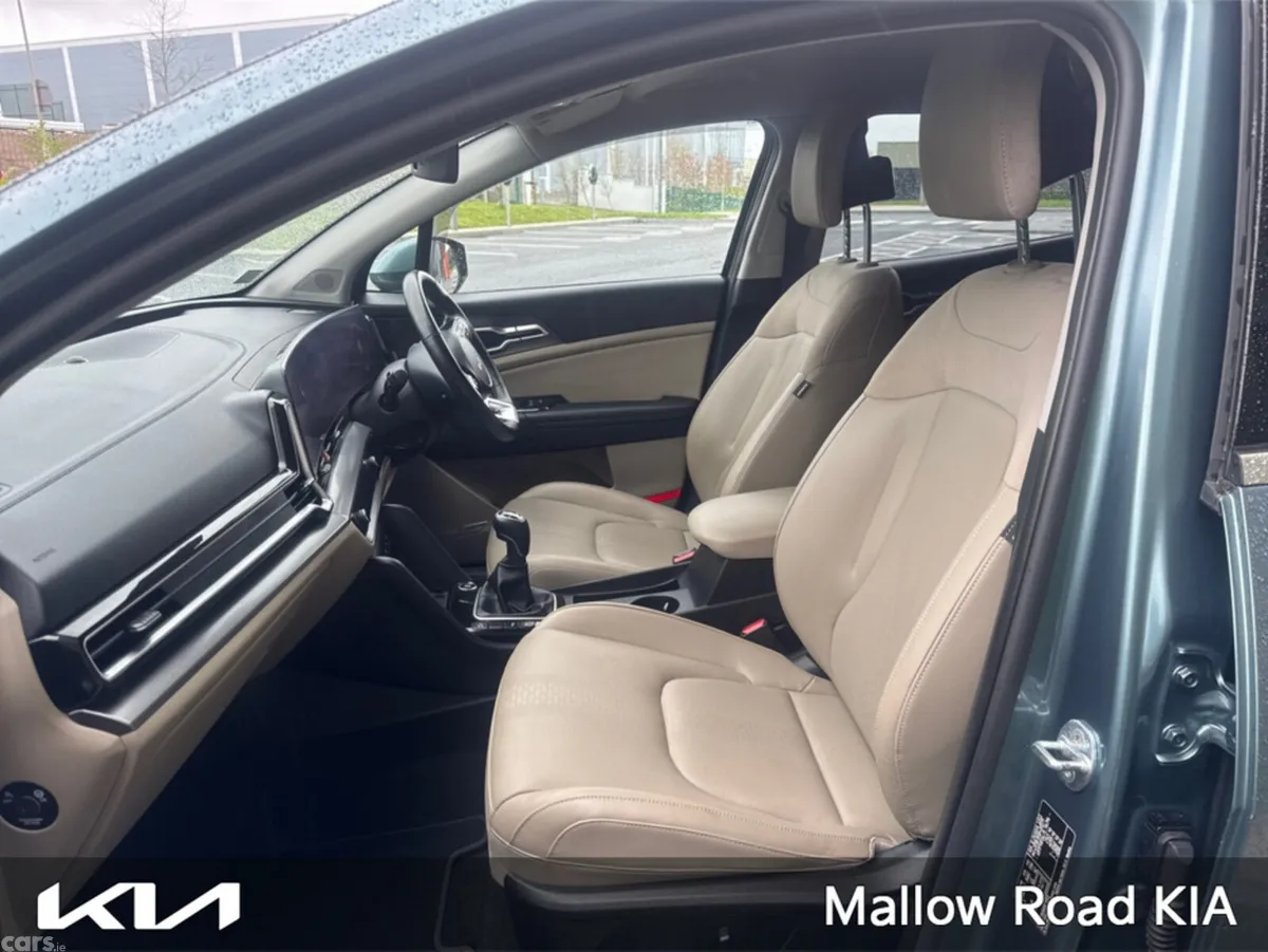 Kia Sportage MPV, Diesel, 2023, Grey