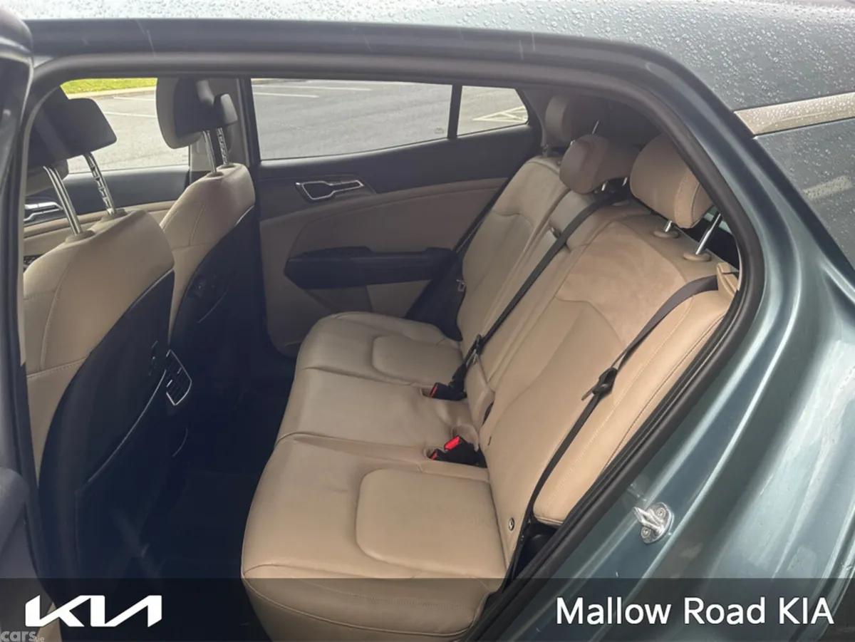Kia Sportage MPV, Diesel, 2023, Grey