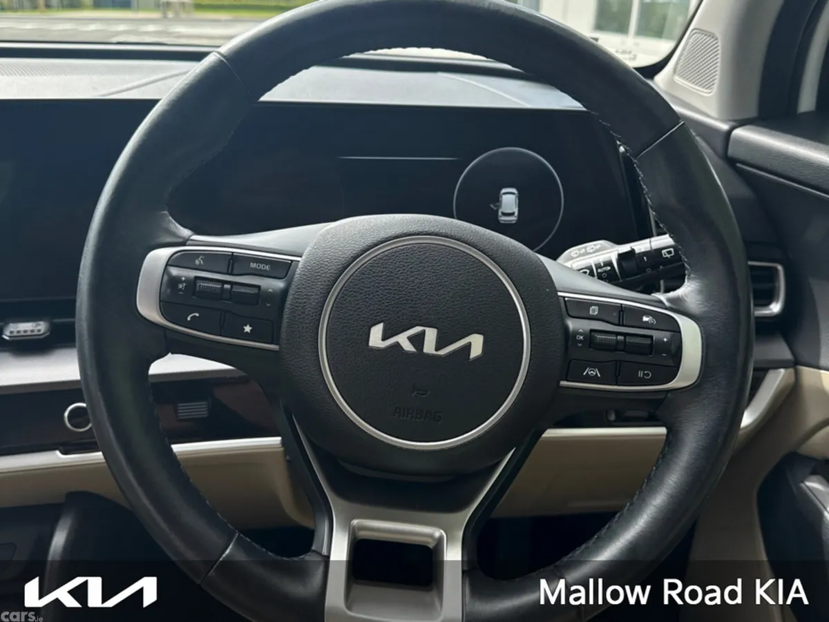 Kia Sportage MPV, Diesel, 2023, White