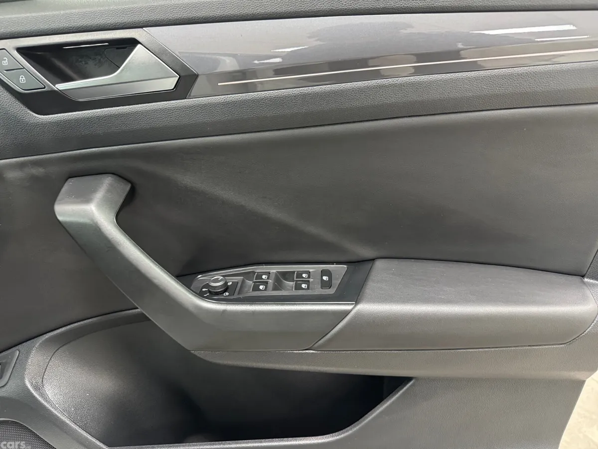Volkswagen T-Roc SUV, Diesel, 2021, White
