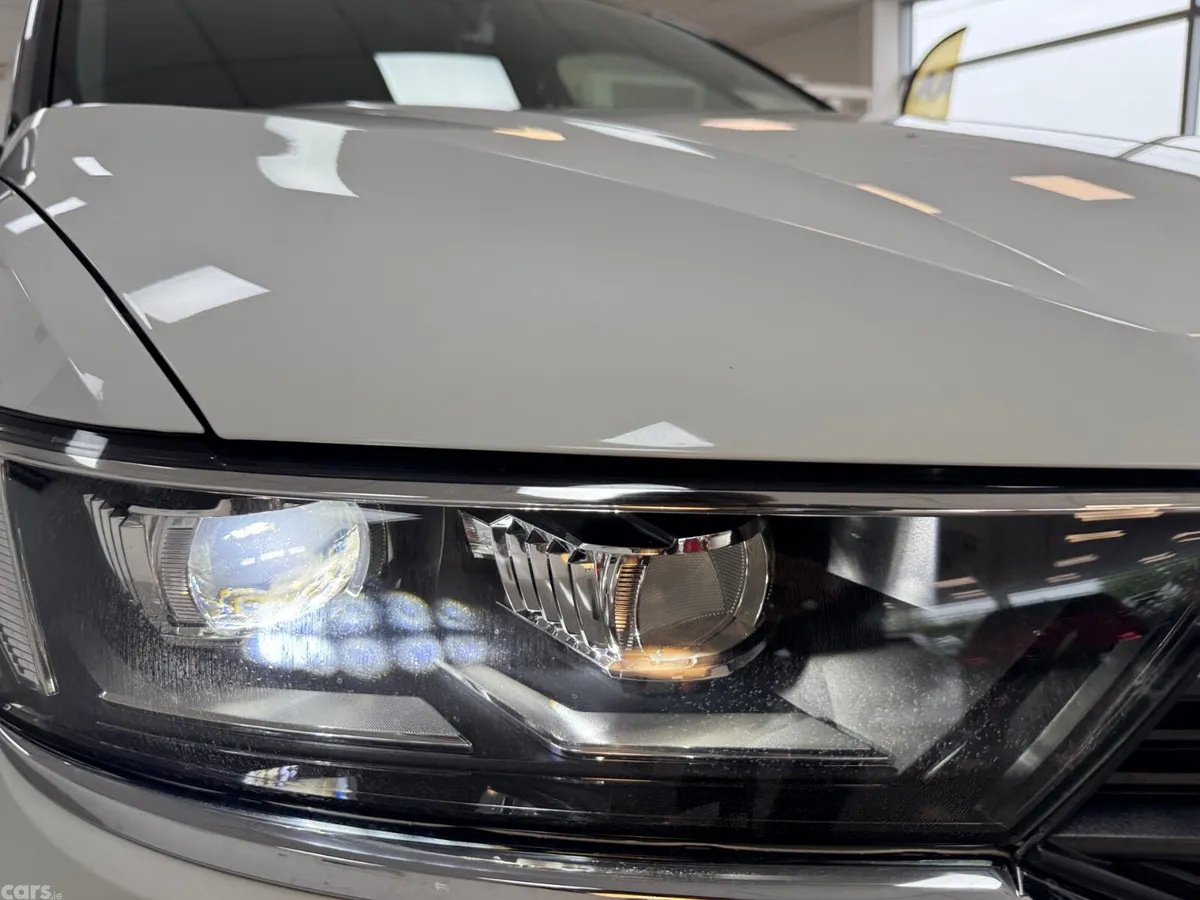 Volkswagen T-Roc SUV, Diesel, 2021, White