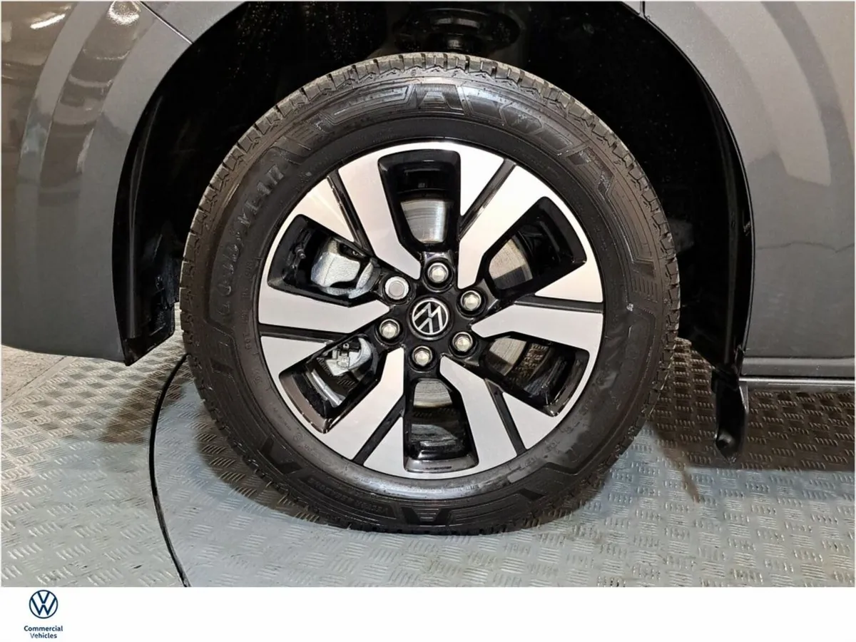 Volkswagen Caravelle MPV, Electric, 2026, Grey