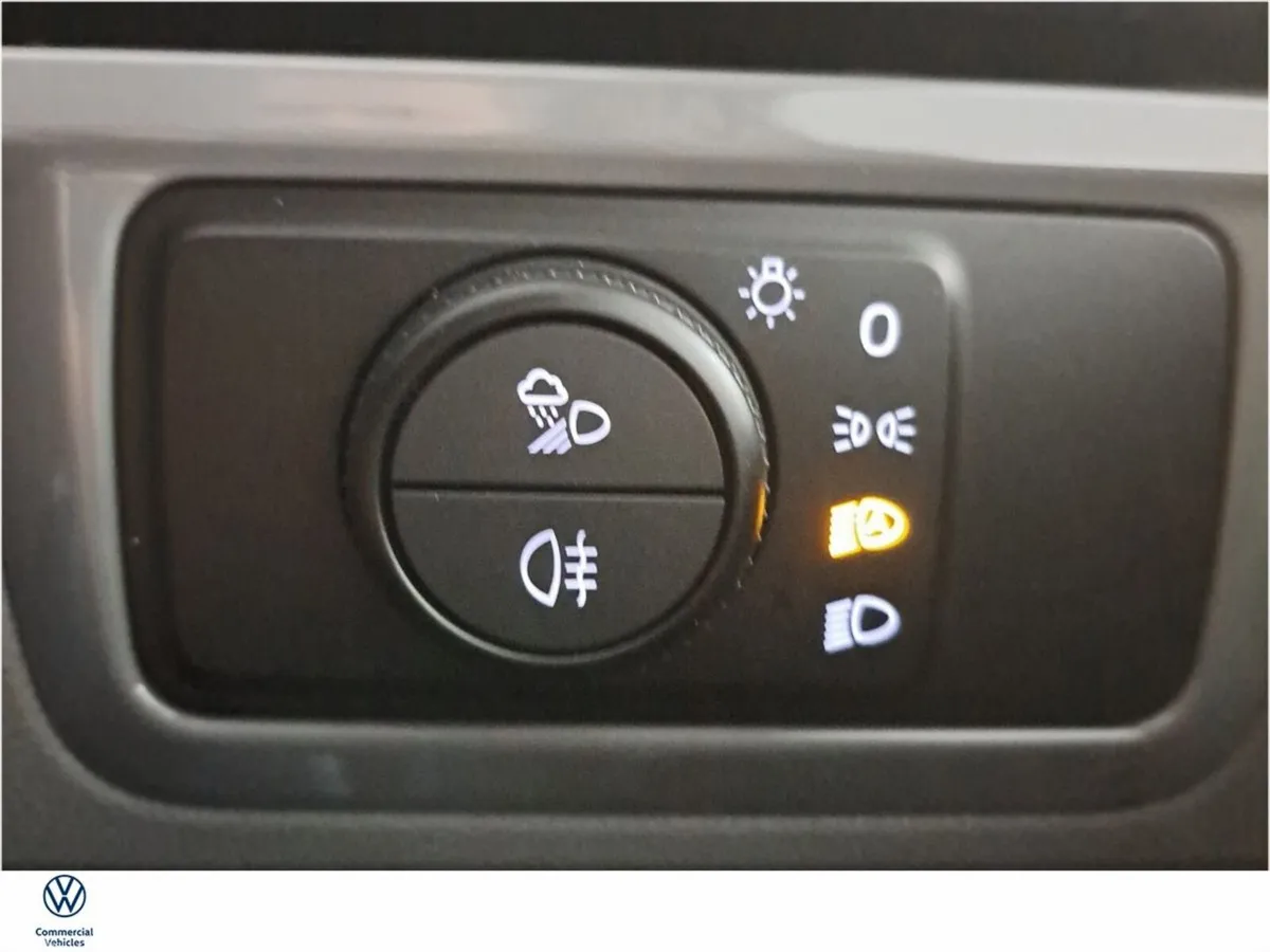 Volkswagen Caravelle MPV, Electric, 2026, Grey