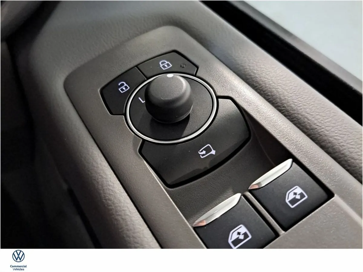 Volkswagen Caravelle MPV, Electric, 2026, Grey