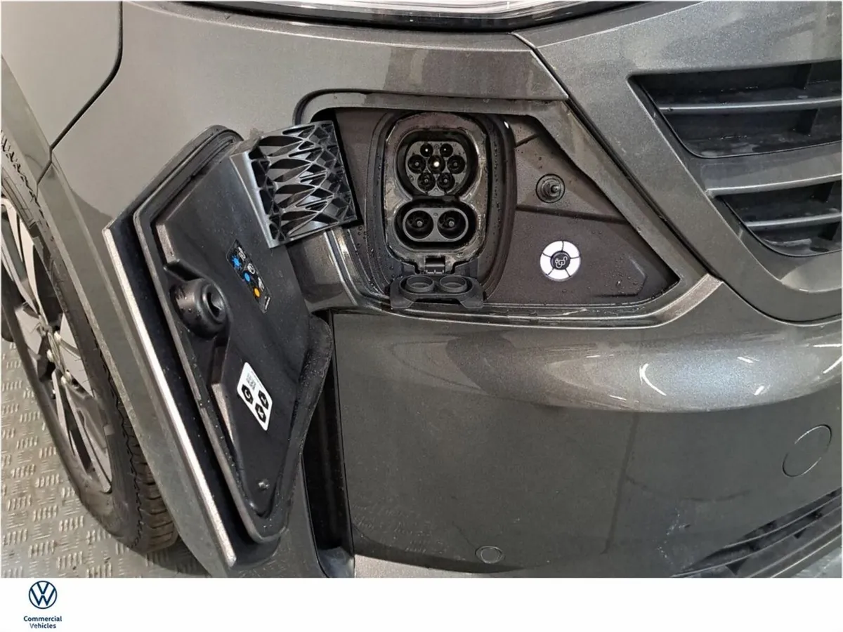 Volkswagen Caravelle MPV, Electric, 2026, Grey