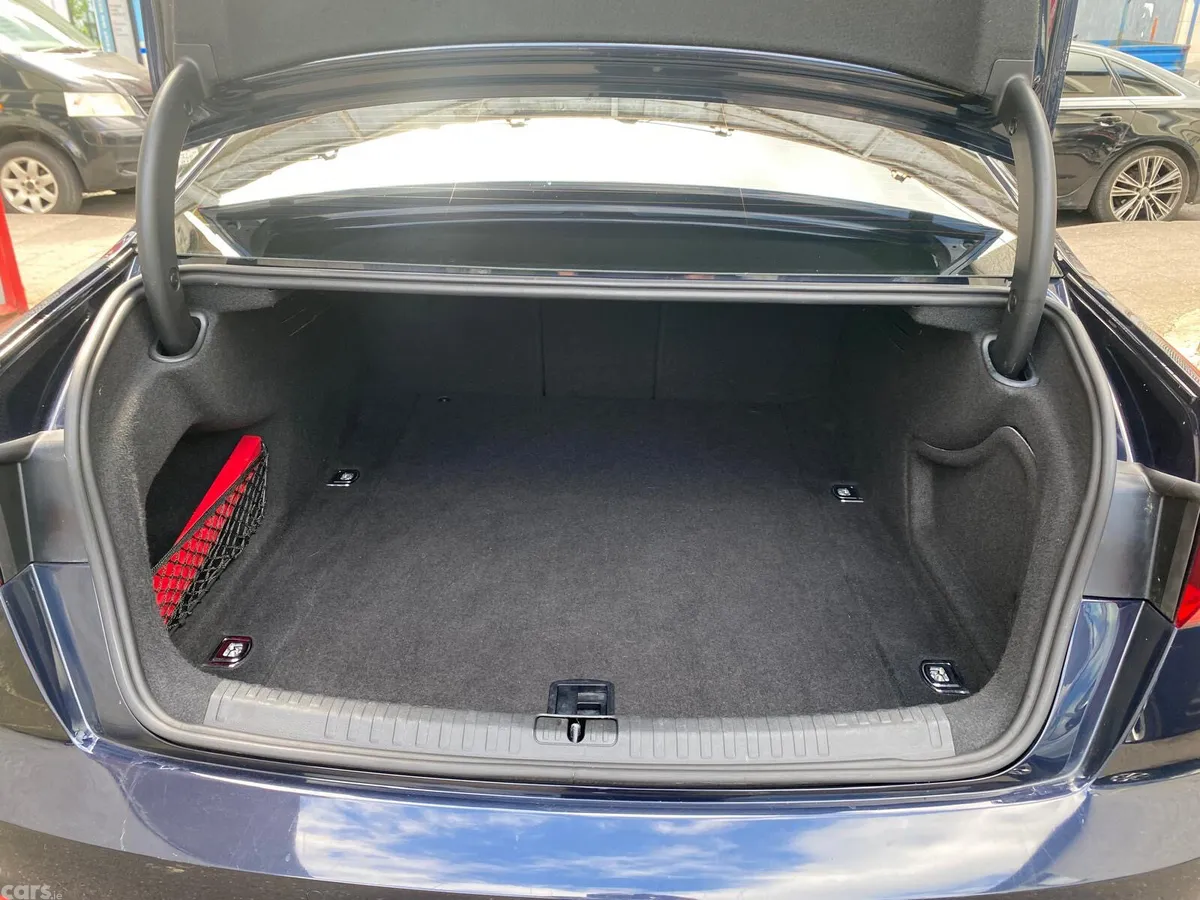 Audi A6 Saloon, Diesel, 2019, Blue