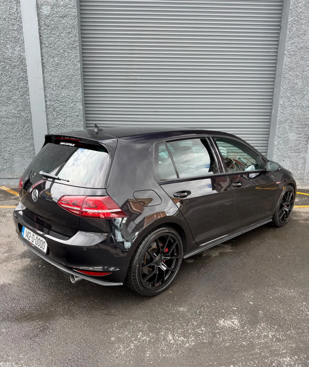 Volkswagen Golf Hatchback, Petrol, 2014, Black