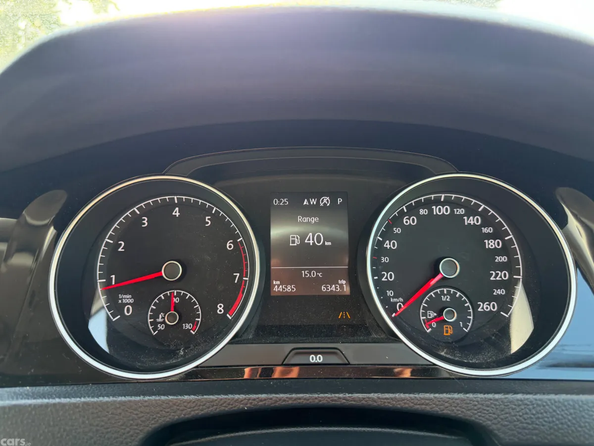 Volkswagen Golf Estate, Petrol, 2017, White