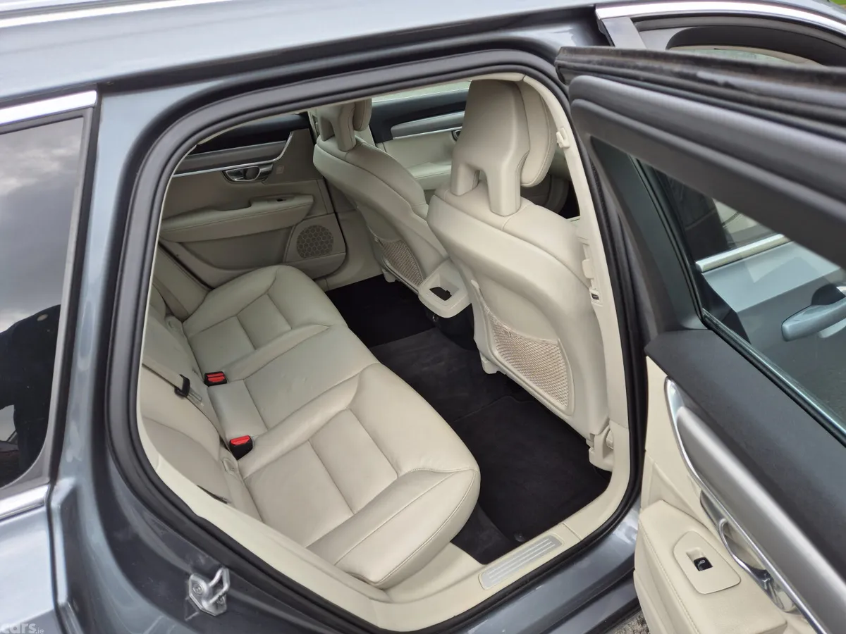 Volvo V90 Estate, Diesel, 2017, Grey