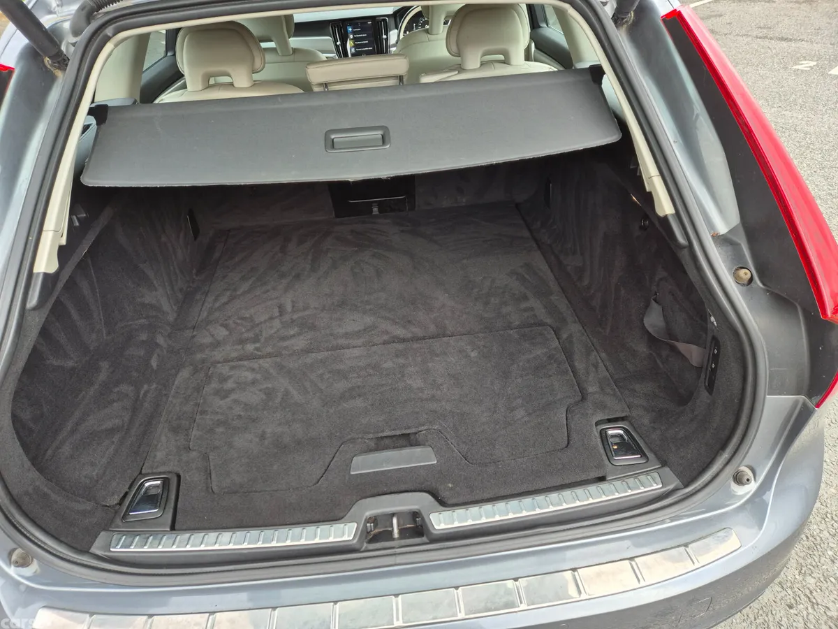 Volvo V90 Estate, Diesel, 2017, Grey