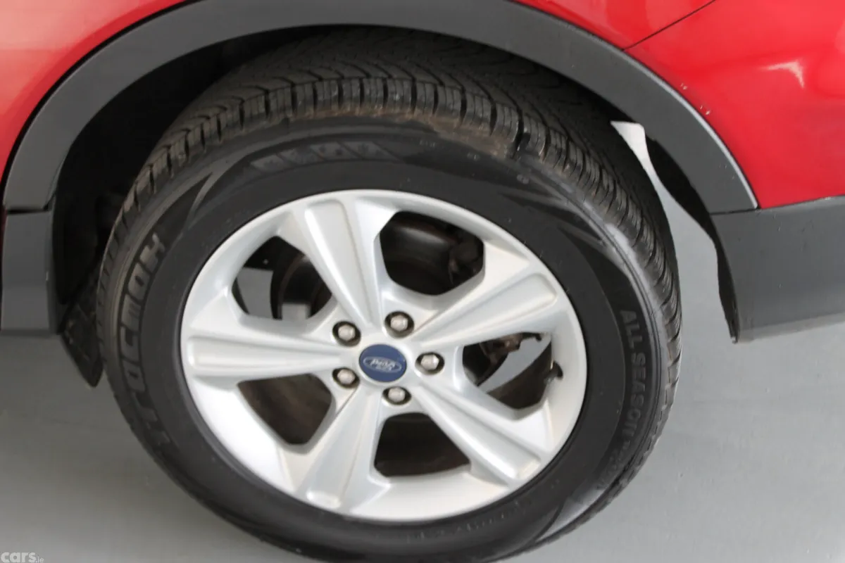 Ford Kuga SUV, Diesel, 2015, Red