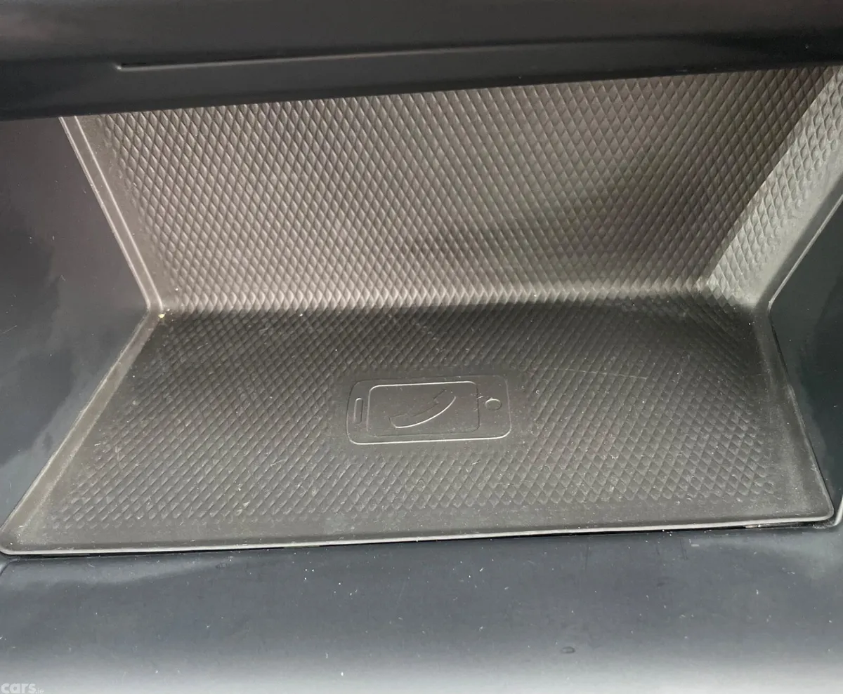 Volkswagen Golf Hatchback, Diesel, 2022, Yellow