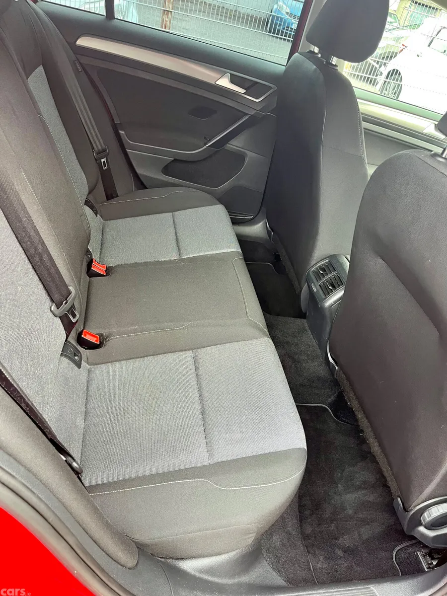 Volkswagen Golf Hatchback, Petrol, 2016, Red
