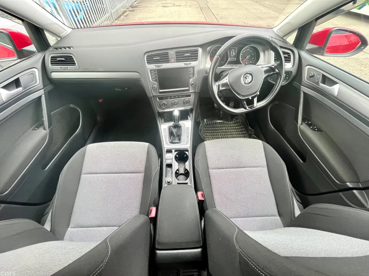 Volkswagen Golf Hatchback, Petrol, 2016, Red