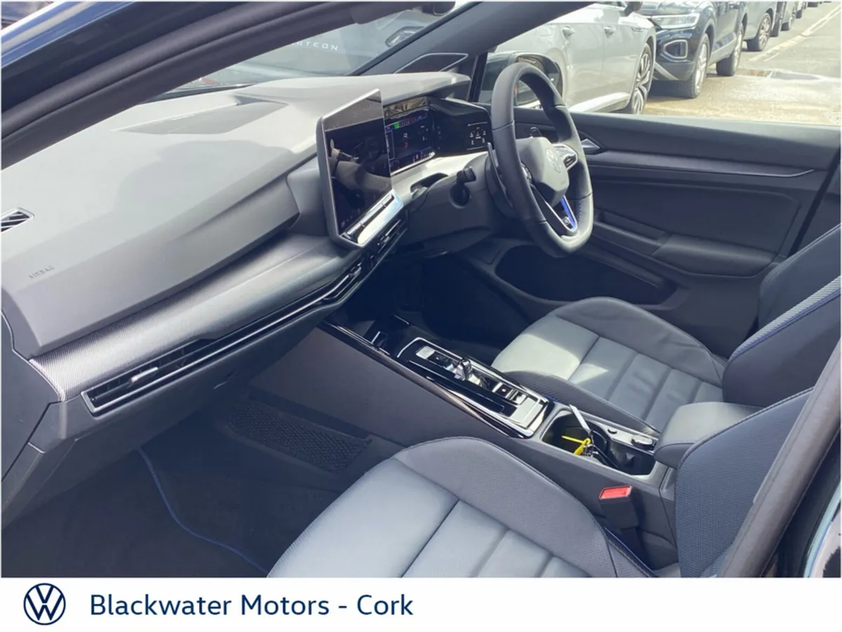 Volkswagen Golf Hatchback, Petrol, 2027, Blue